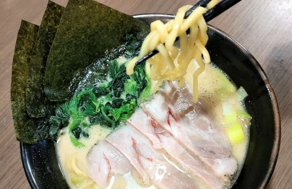 美味しい一杯 | 大阪府野田駅の家系ラーメンなら麺家 アカボシ
